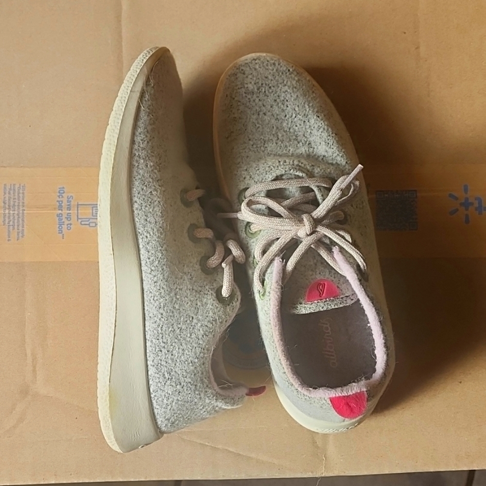 Allbirds shoes light gray size 9
